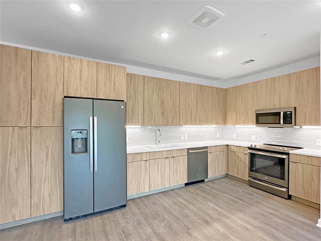 4802 S Congress Ave # 324