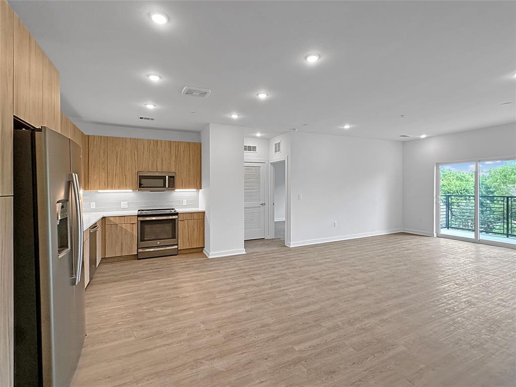 4802 S Congress Ave # 324