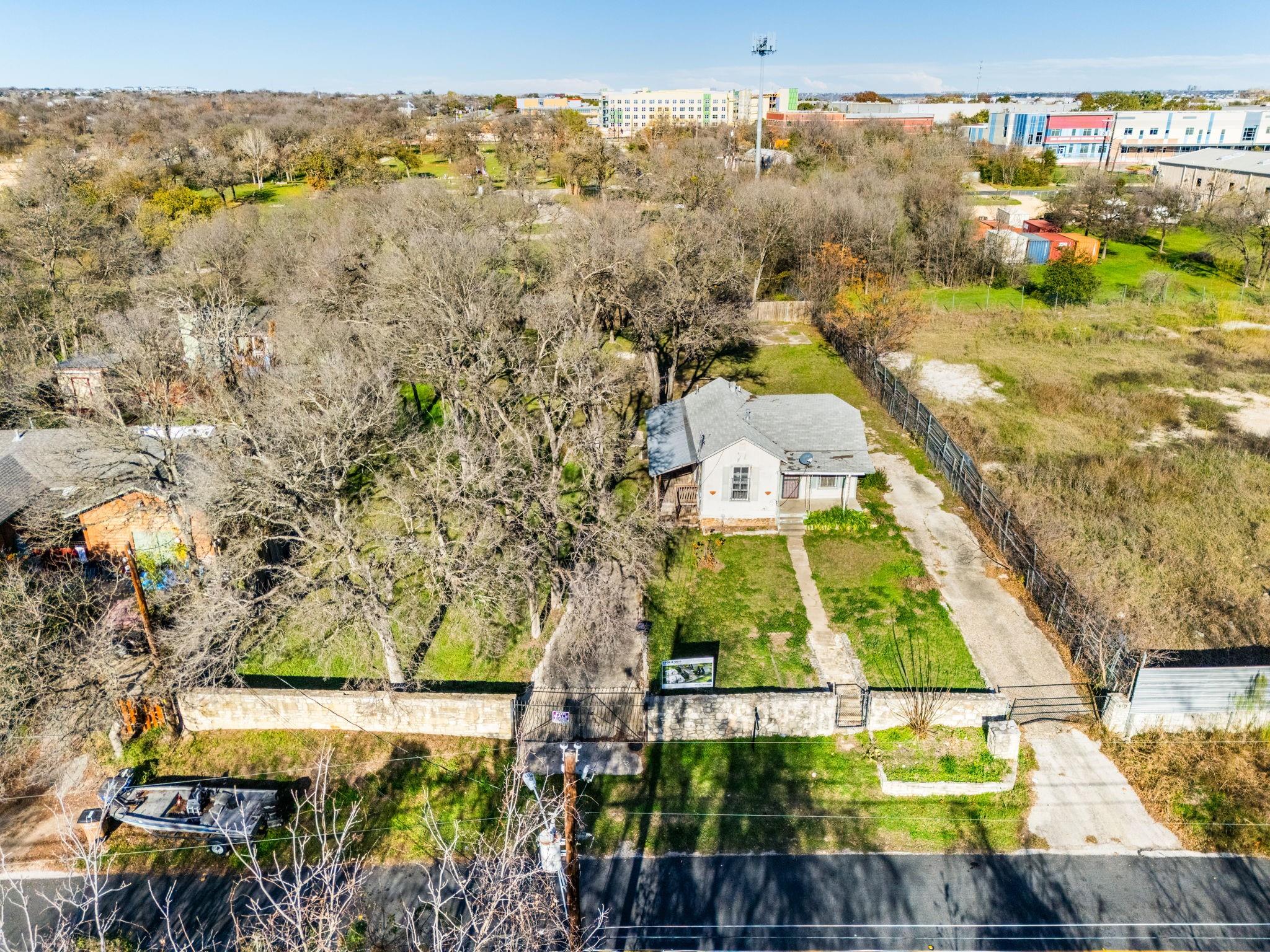 5610 Hudson
