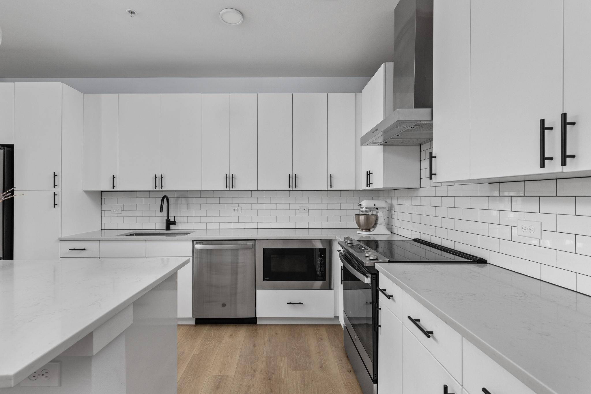 3101 Govalle Ave # 106