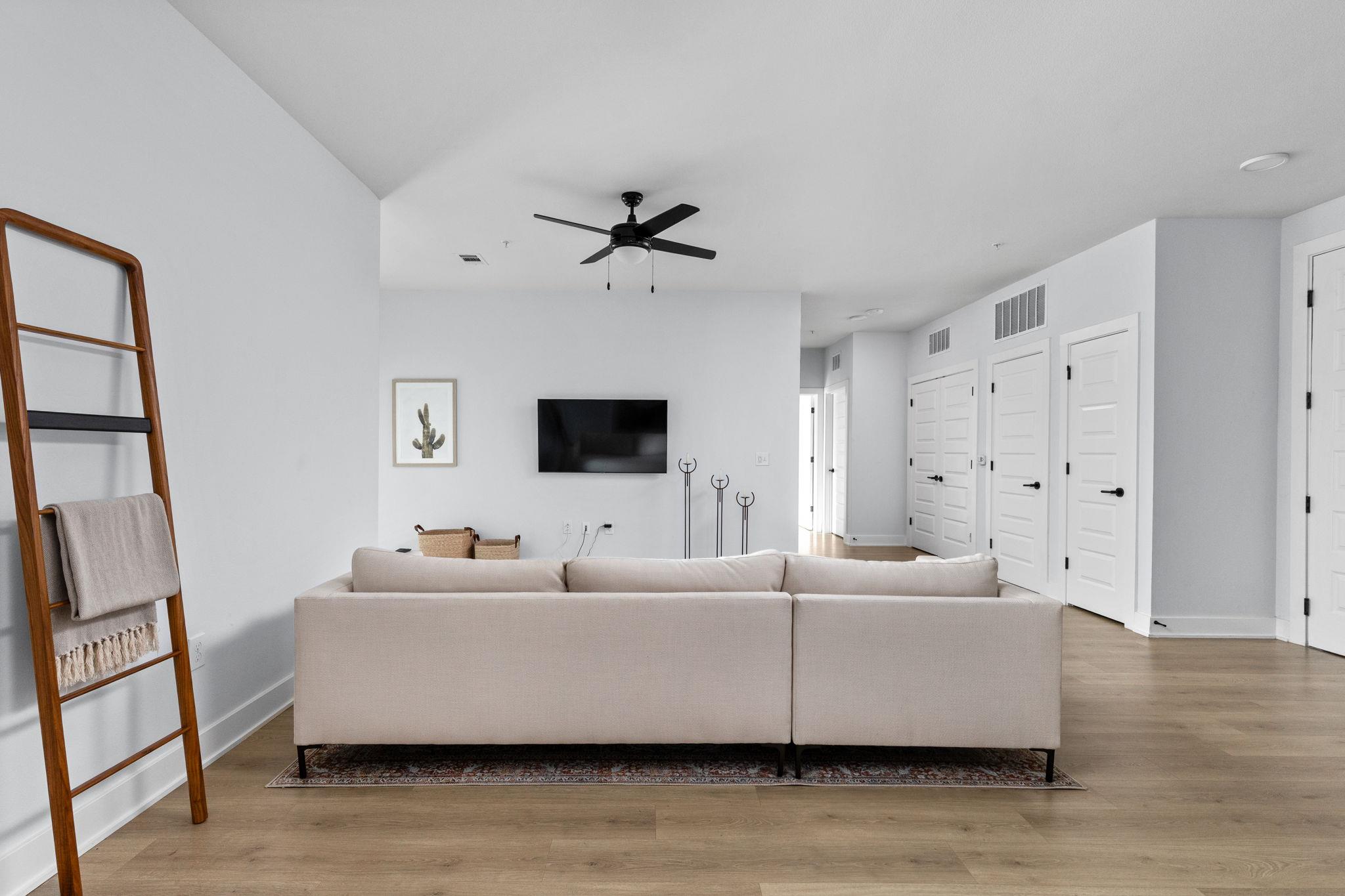 3101 Govalle Ave # 106
