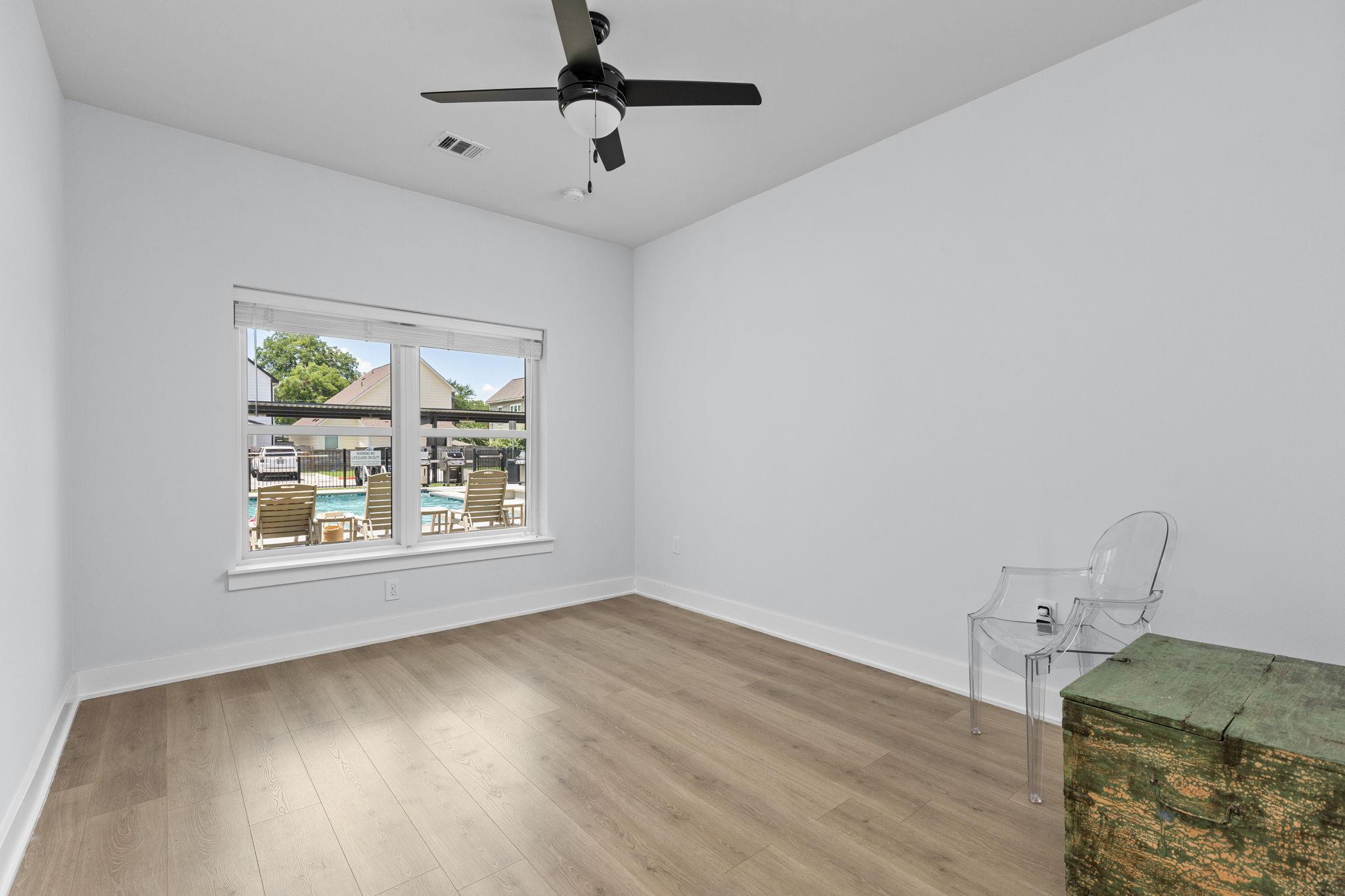 3101 Govalle Ave # 106