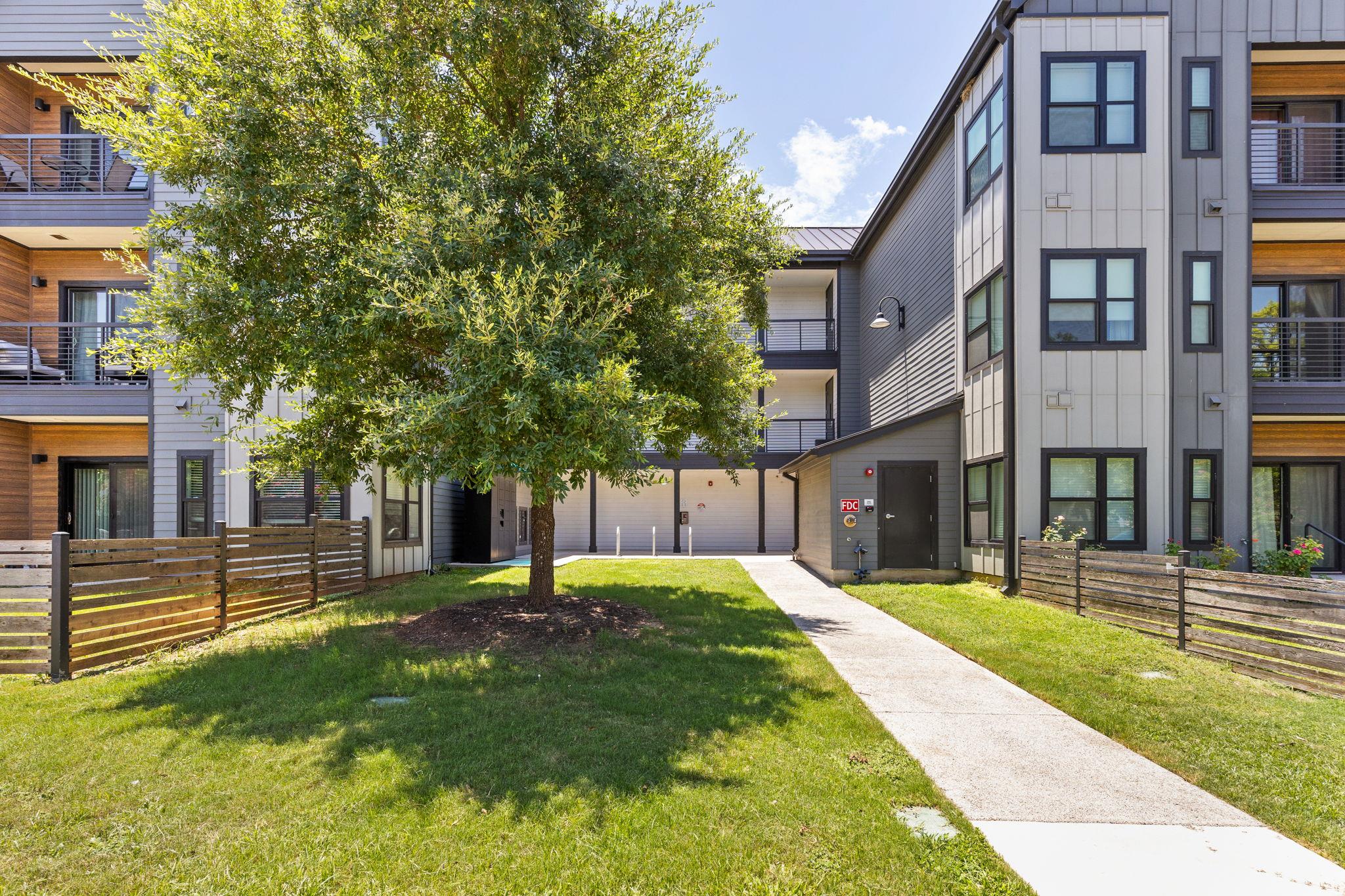 3101 Govalle Ave # 106