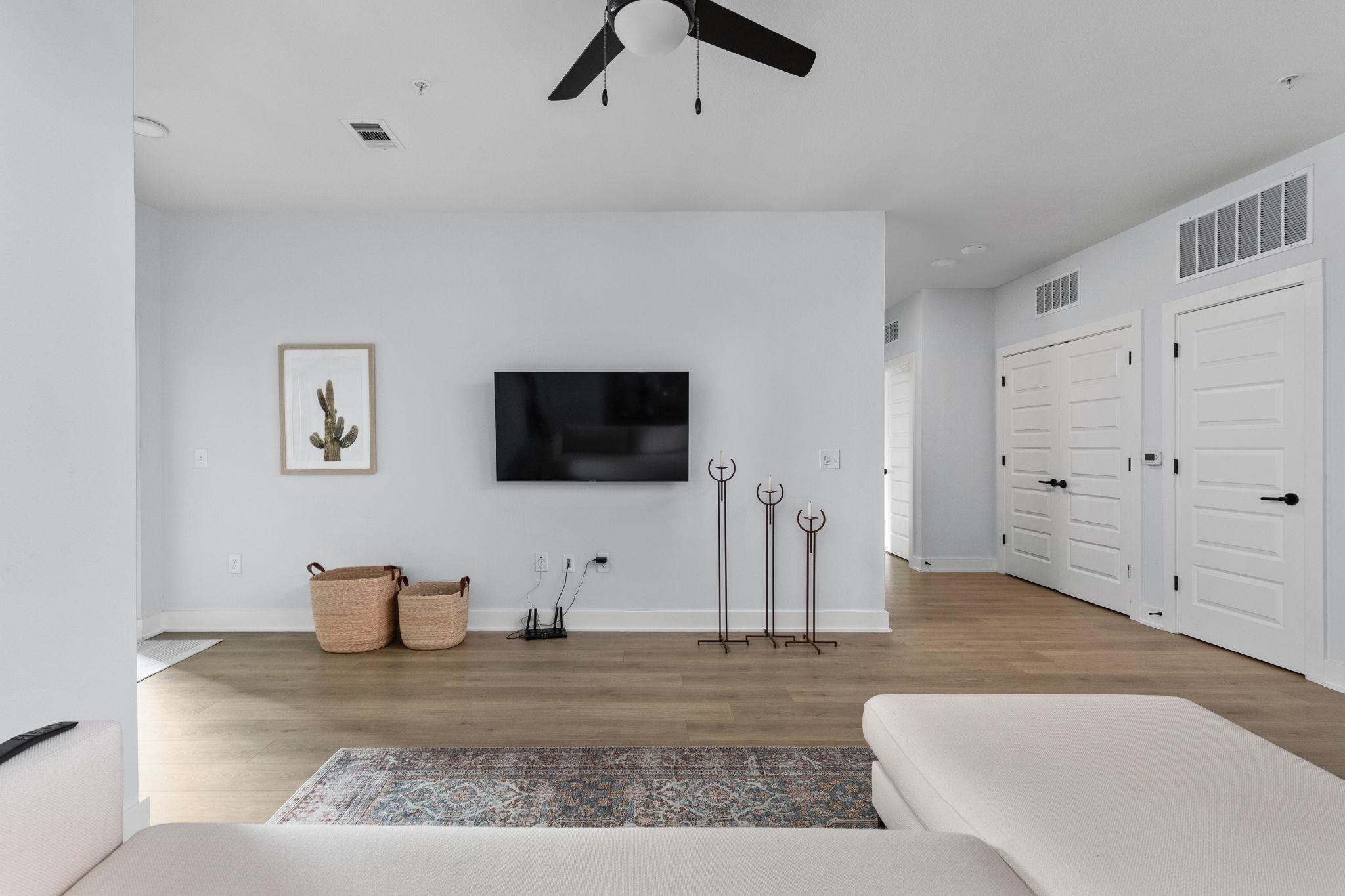 3101 Govalle Ave # 106