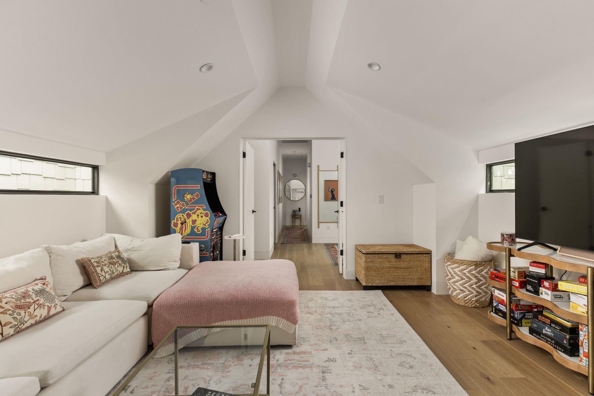 1601 Chelsea