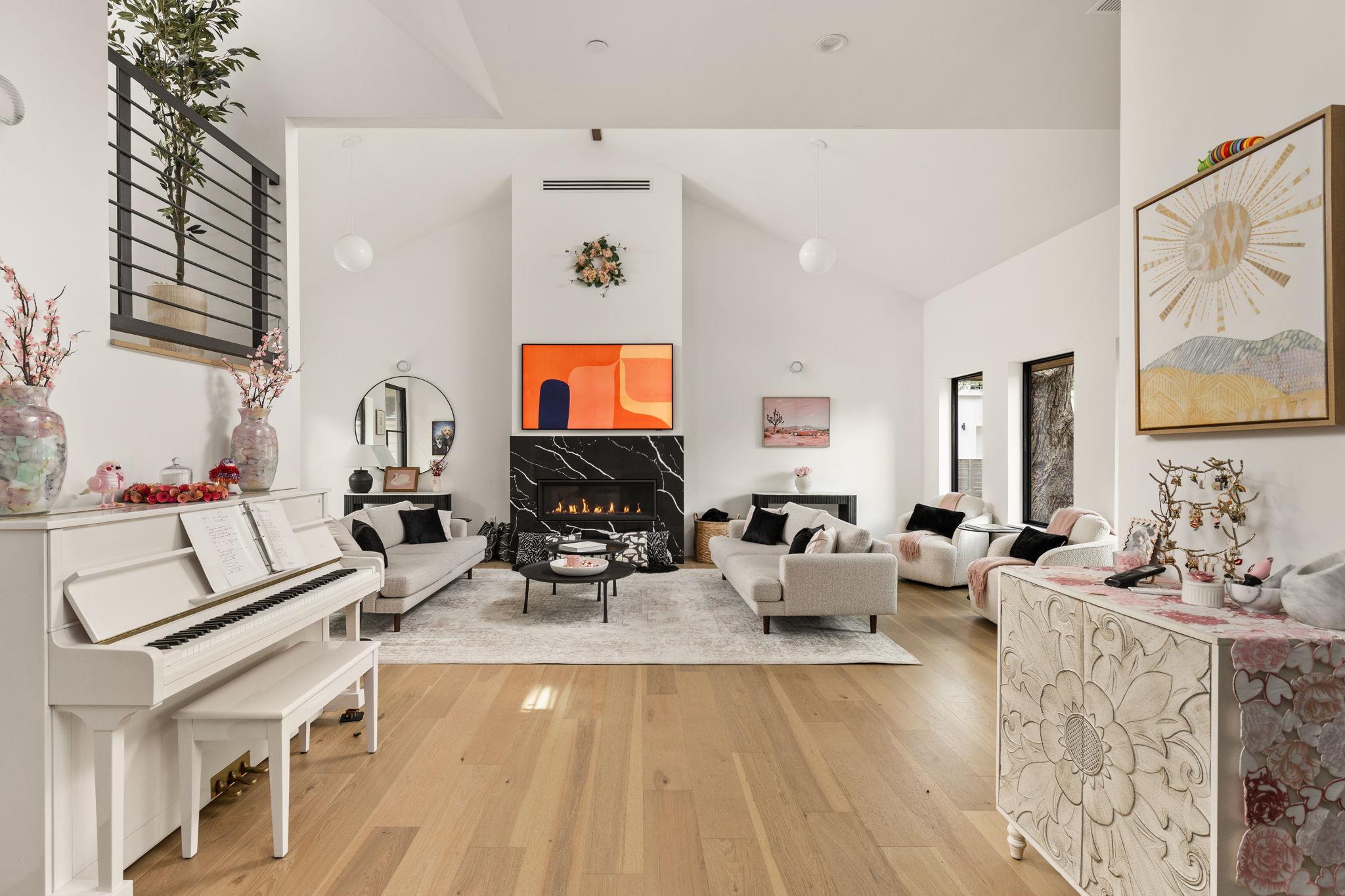 1601 Chelsea