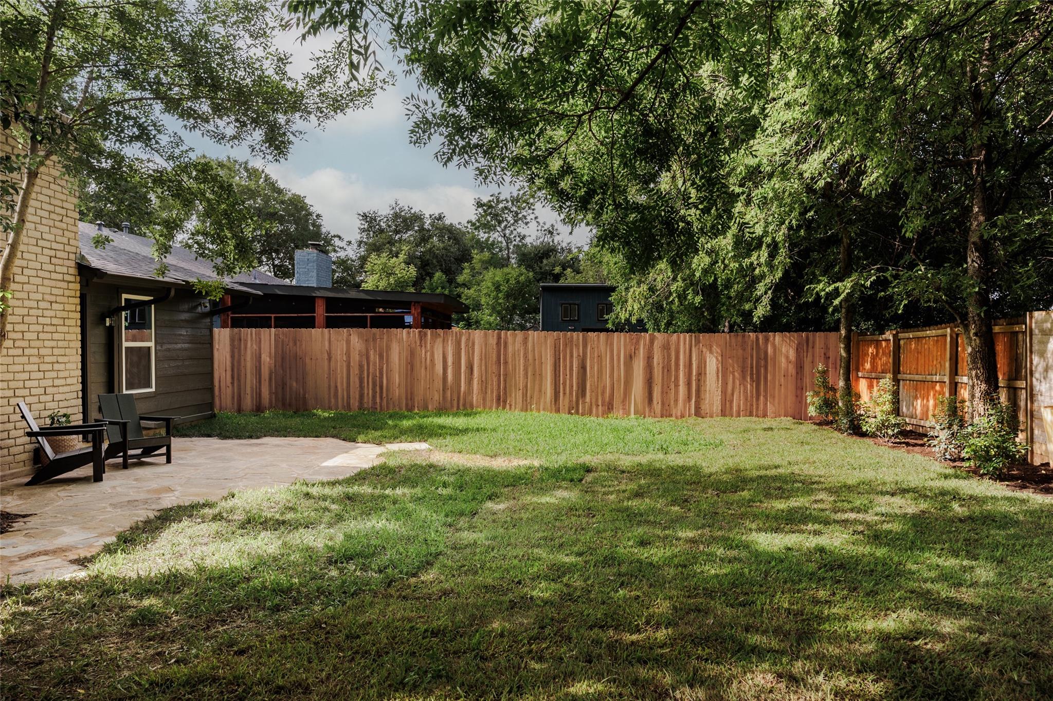 5204 Hedgewood DR