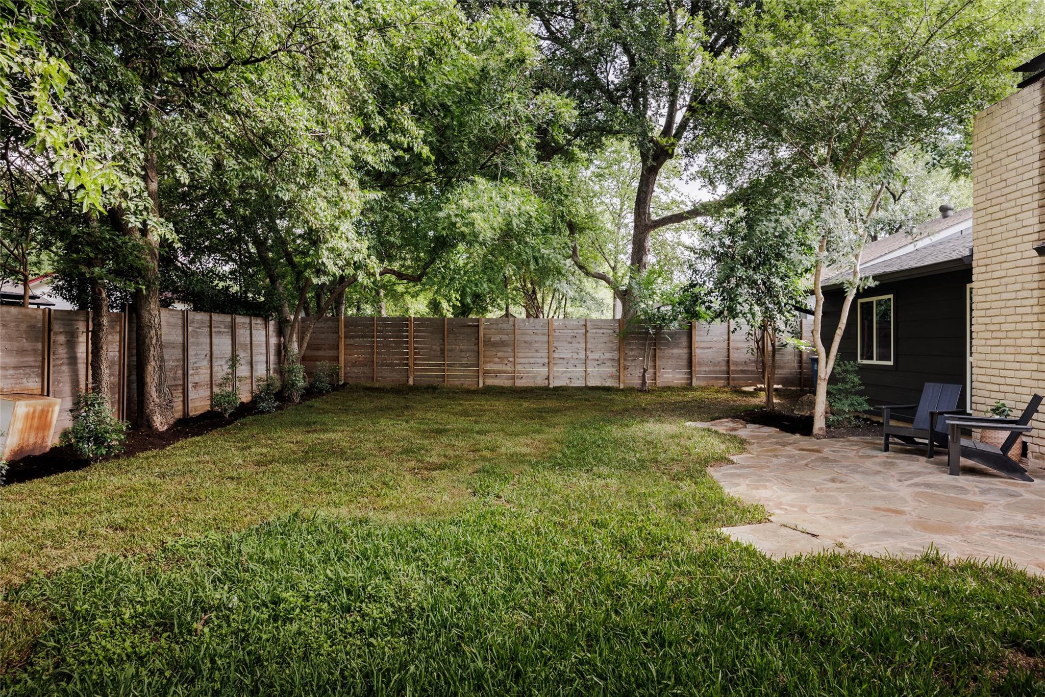 5204 Hedgewood DR
