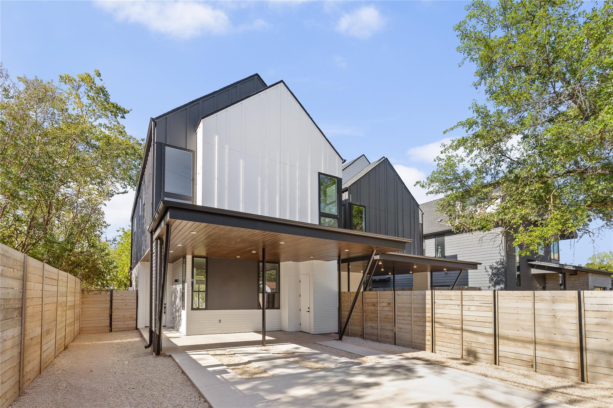 613 Clifford RD # B Unit: A & B