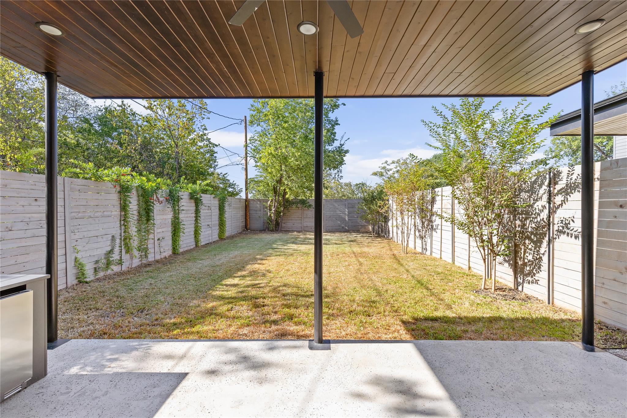 613 Clifford RD # B Unit: A & B
