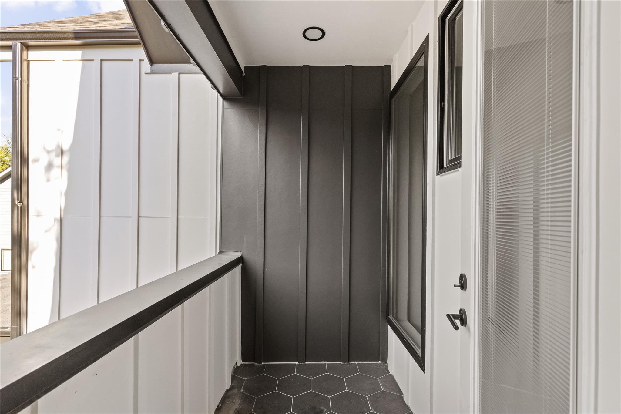 613 Clifford RD # B Unit: A & B