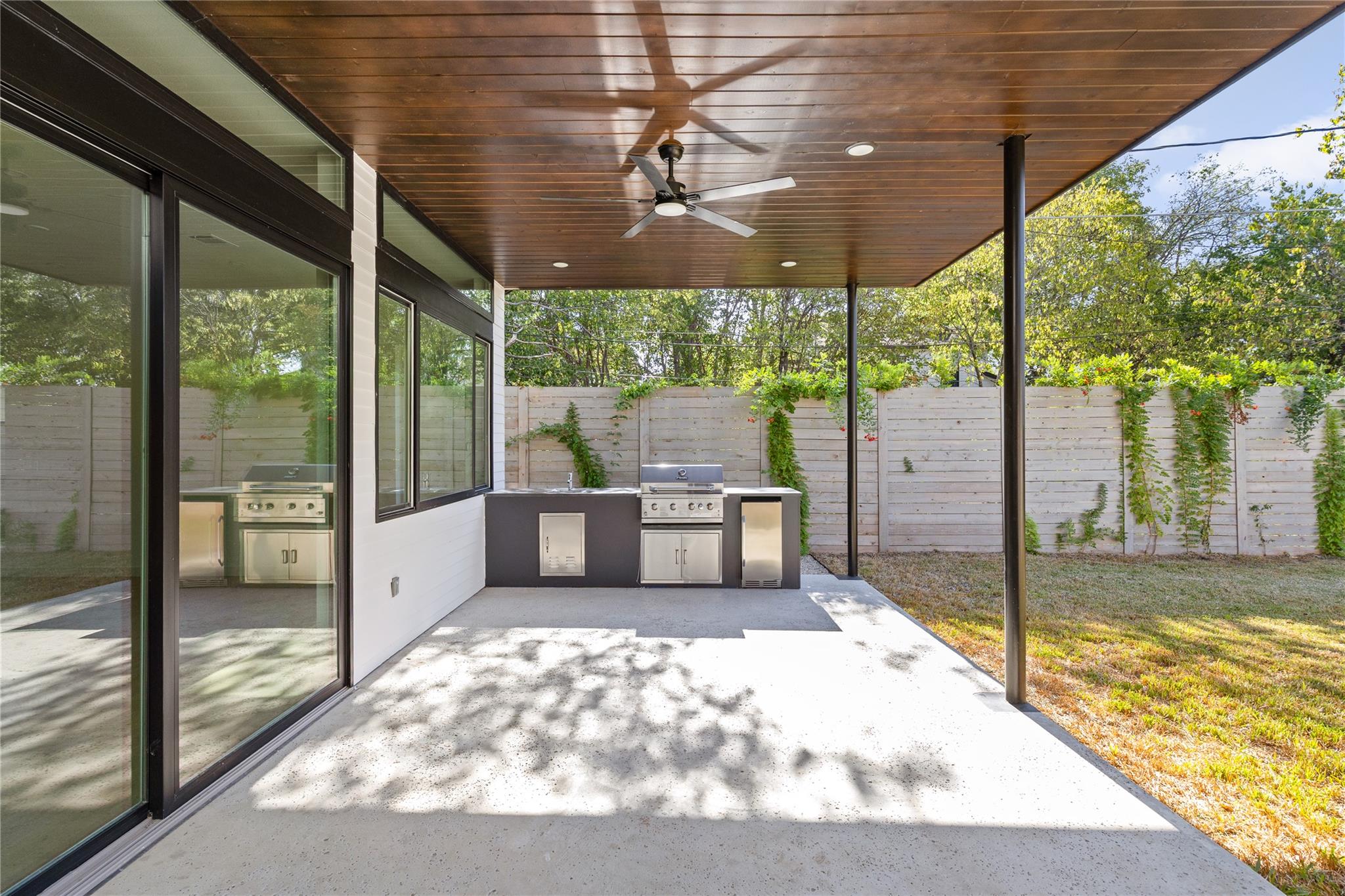 613 Clifford RD # B Unit: A & B