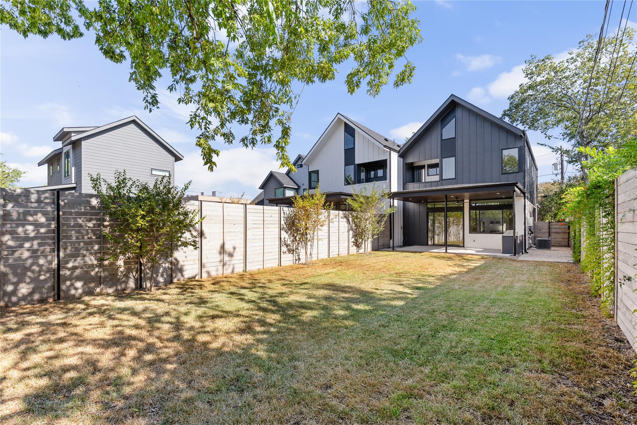 613 Clifford RD # B Unit: A & B