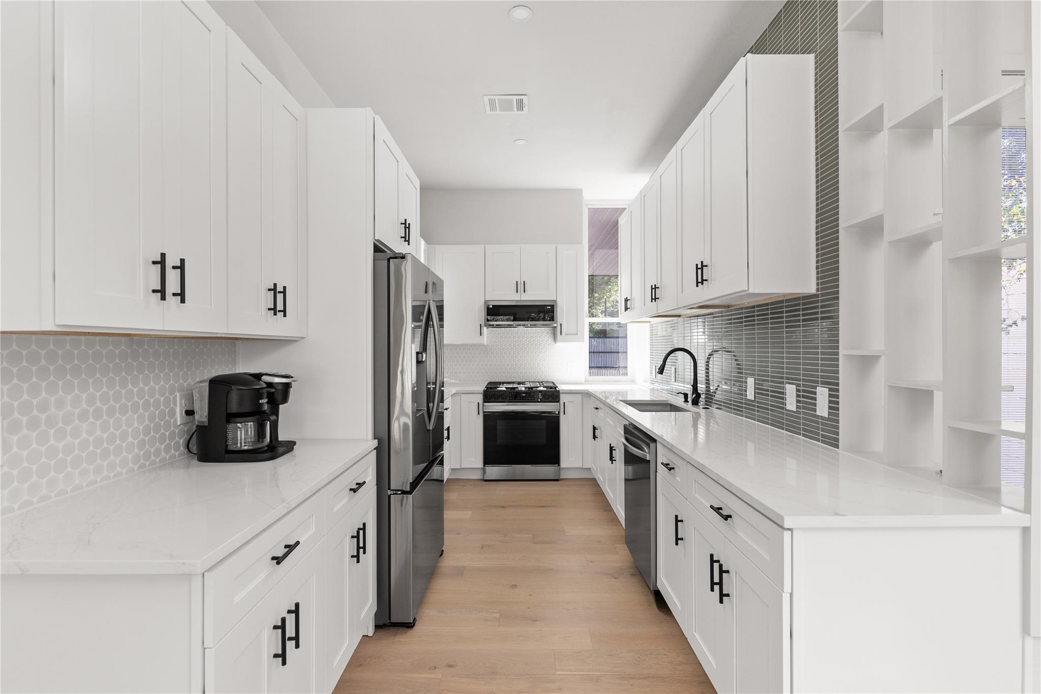 613 Clifford RD # B Unit: A & B