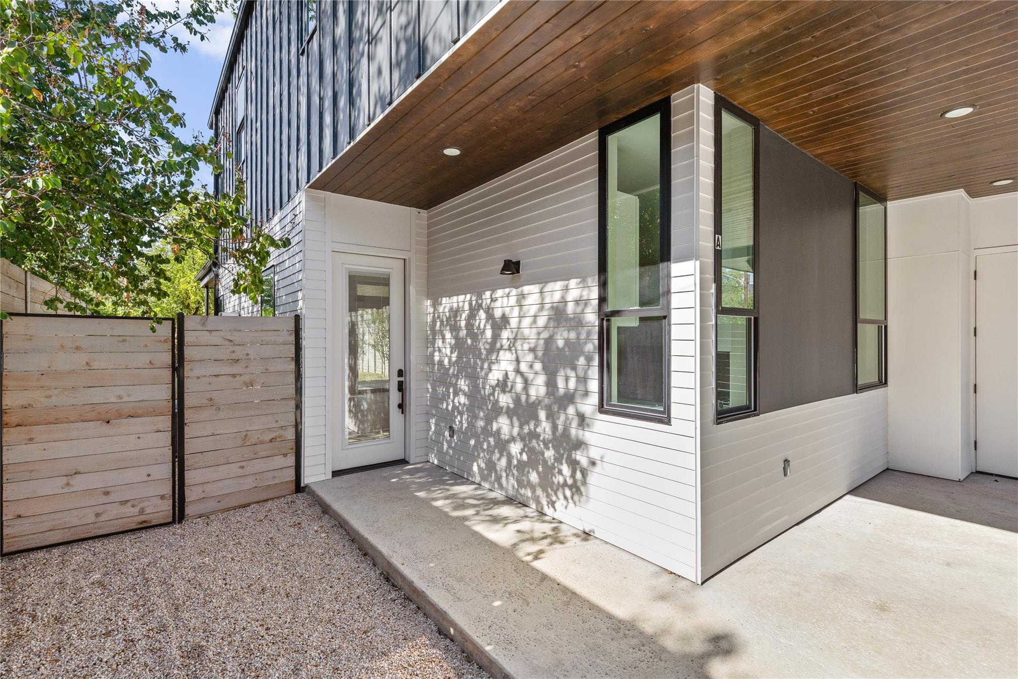 613 Clifford RD # B Unit: A & B