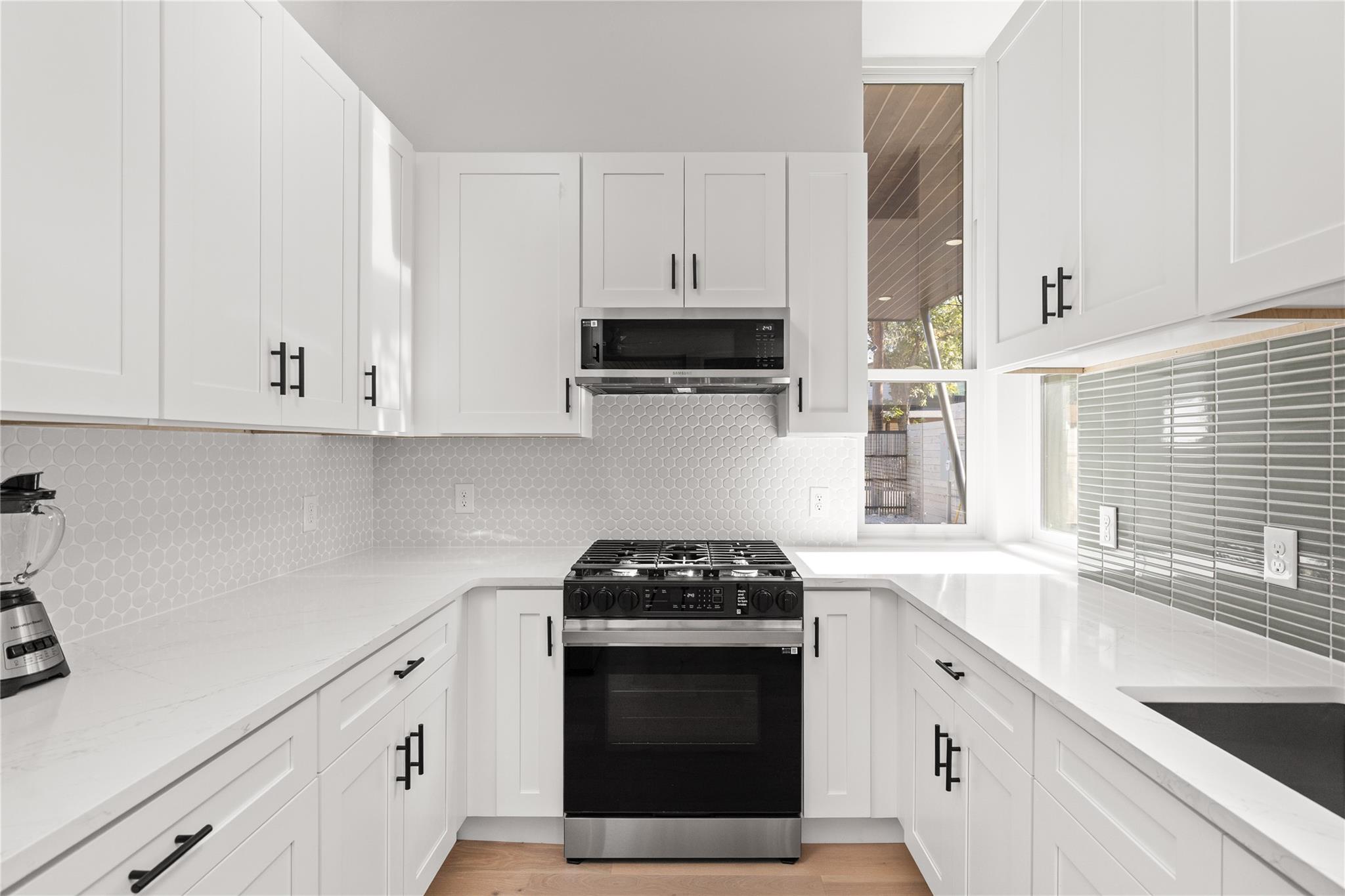 613 Clifford RD # B Unit: A & B