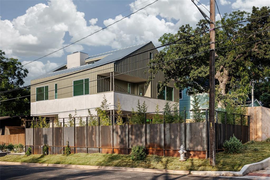 2115 Pennsylvania Ave