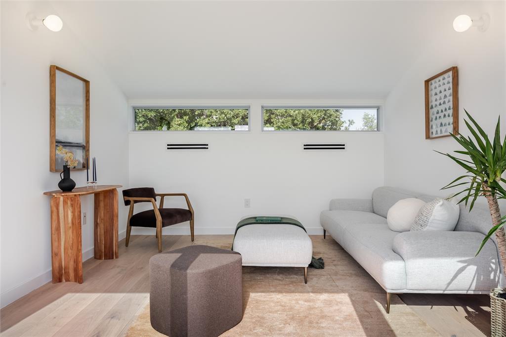 2115 Pennsylvania Ave