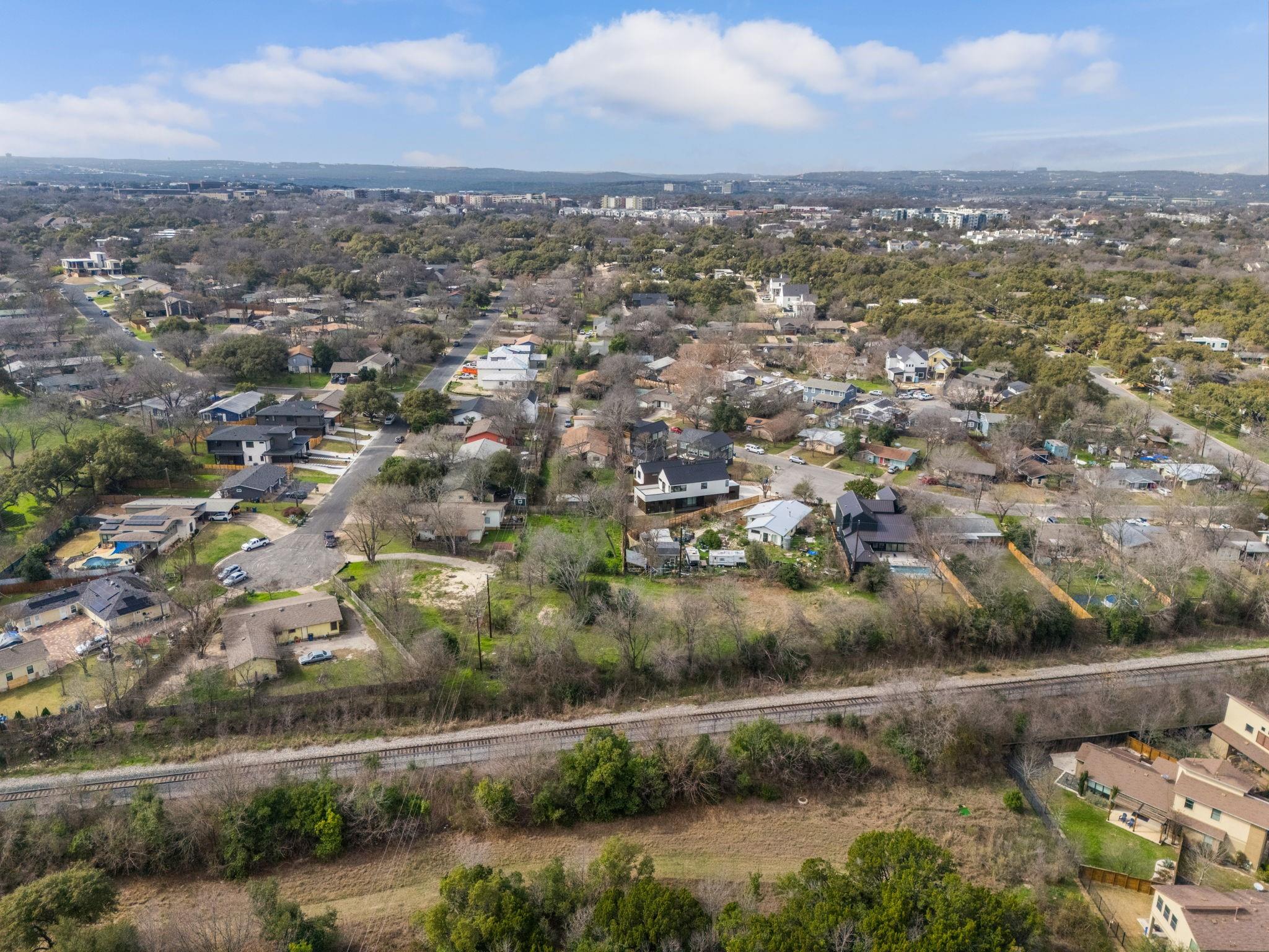 1402 Valleyridge DR