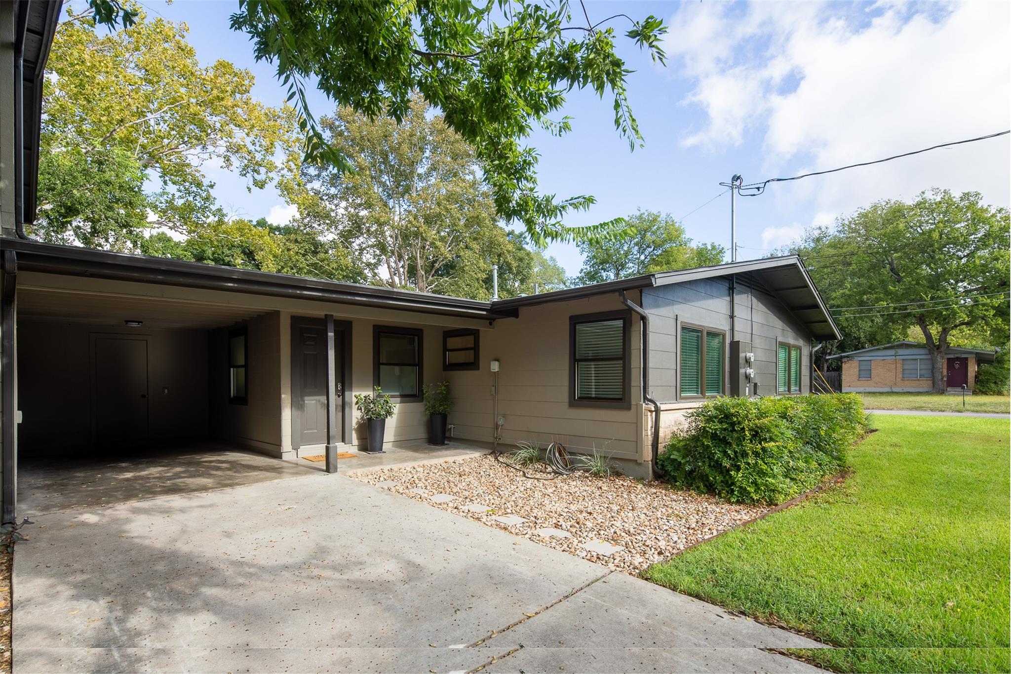 301 Irma DR # A