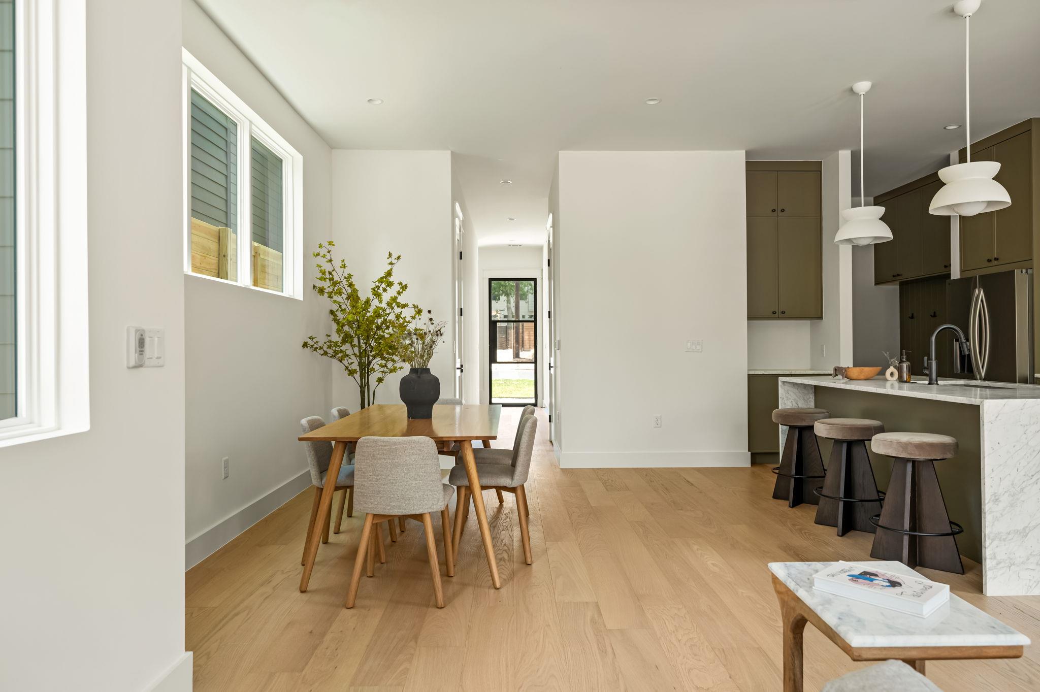 1004 Juanita Unit: II