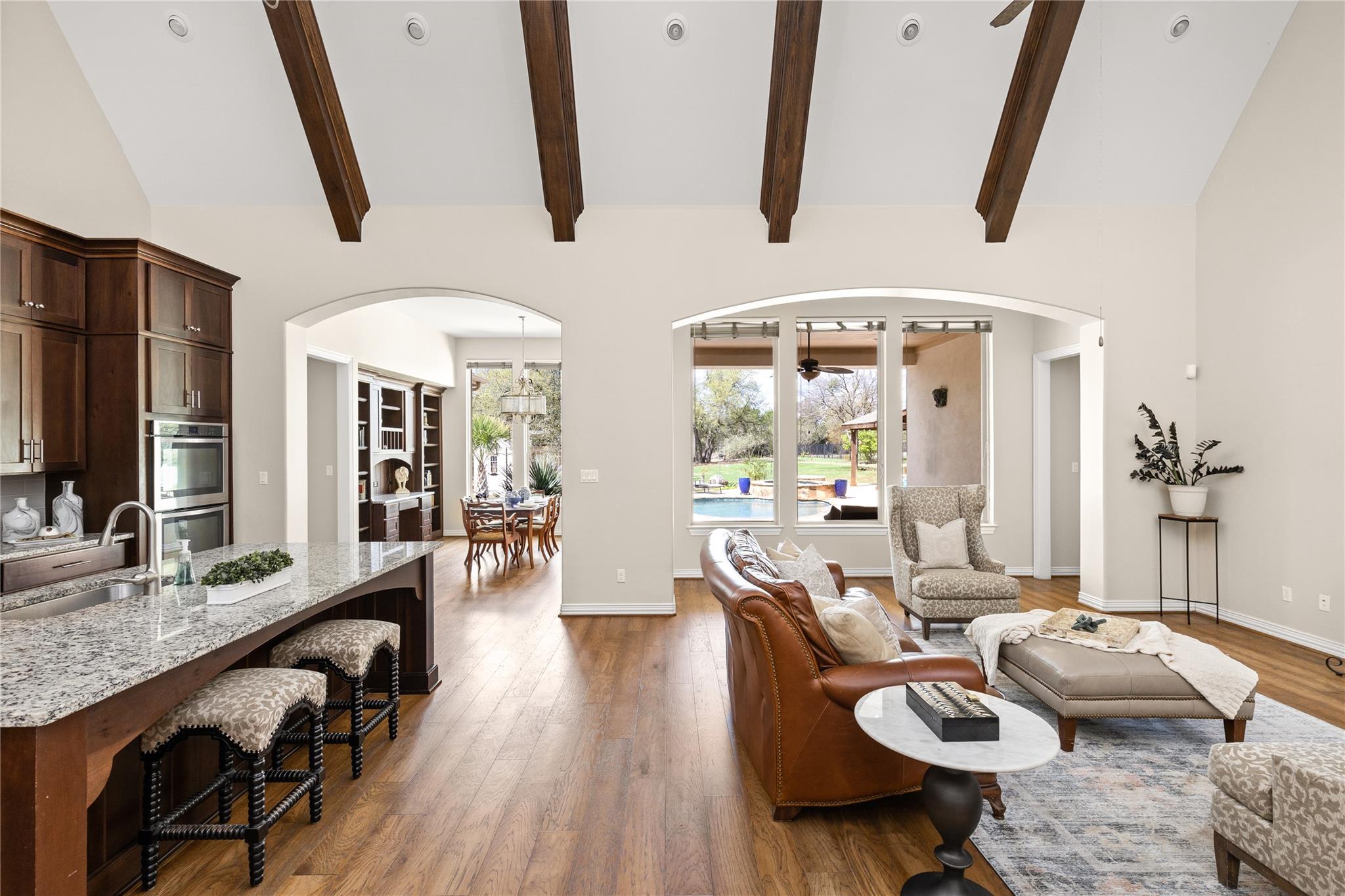 2721 Vista Heights DR