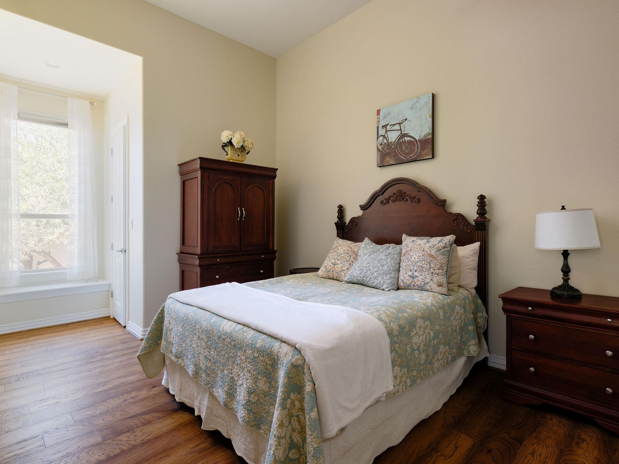 2721 Vista Heights DR