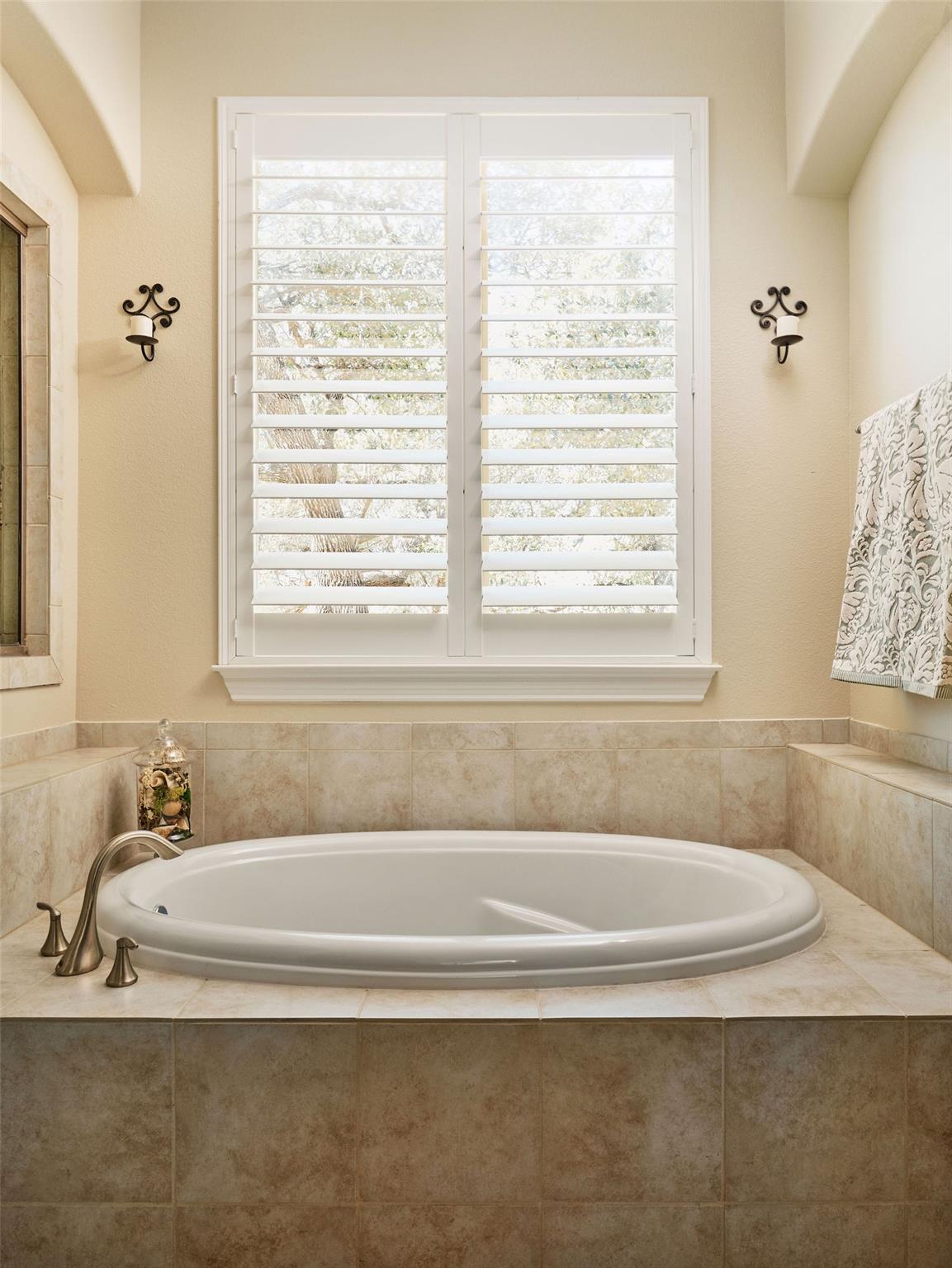 2721 Vista Heights DR