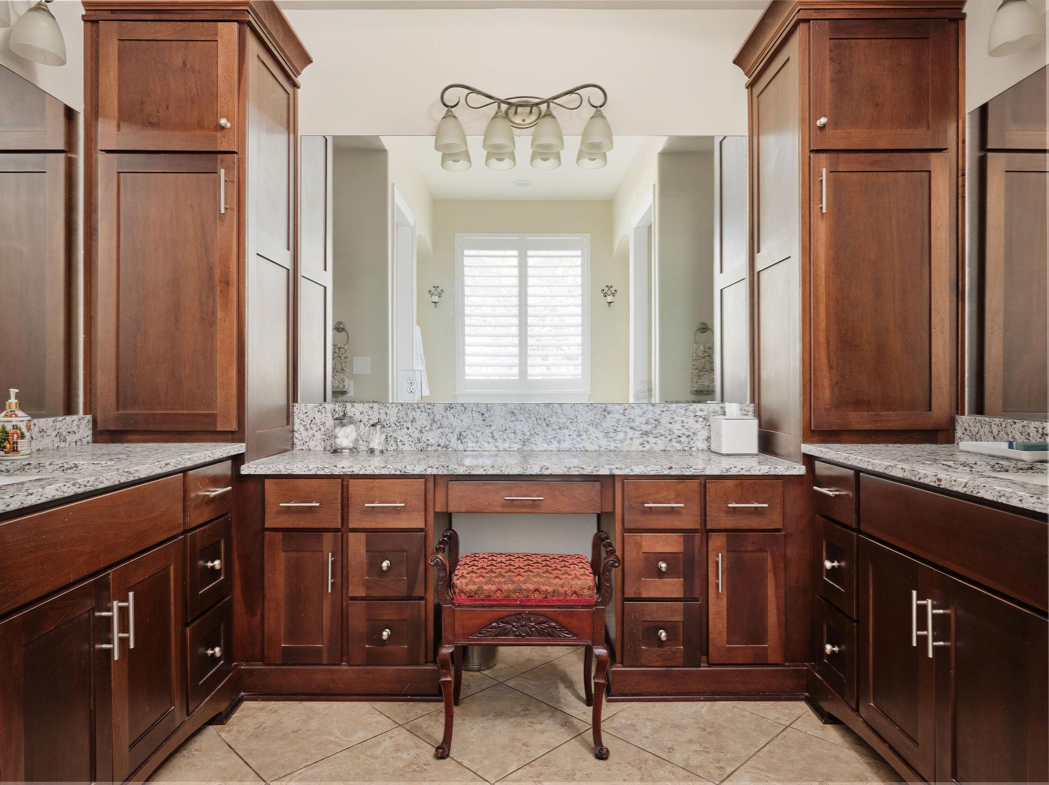 2721 Vista Heights DR