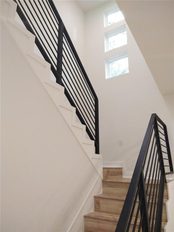 1239 Eleanor ST # 2 Unit: 1 & 2