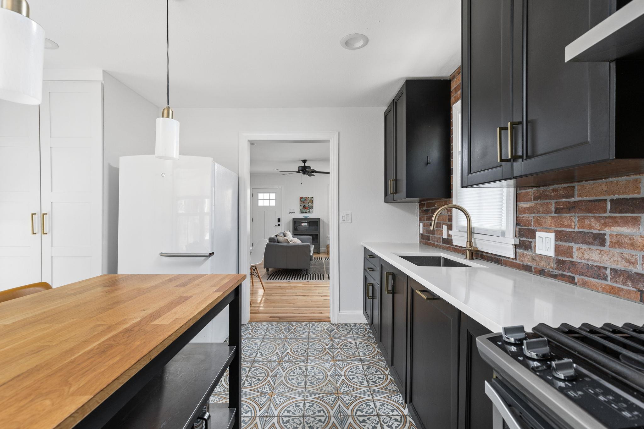 1239 Eleanor ST # 2 Unit: 1 & 2