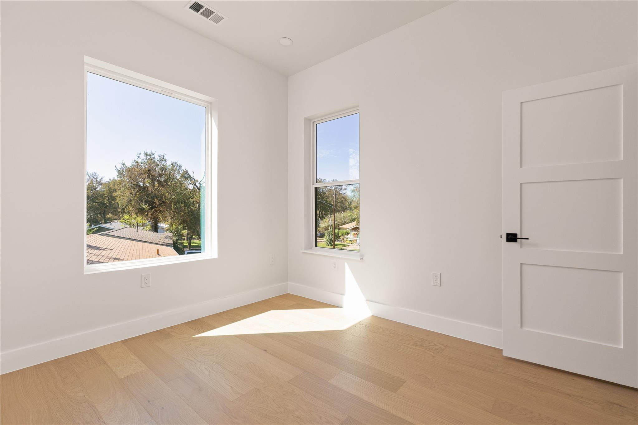 4907 Majestic DR # 1