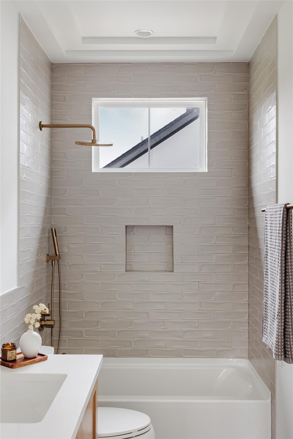 1180 Ridgeway DR # 2