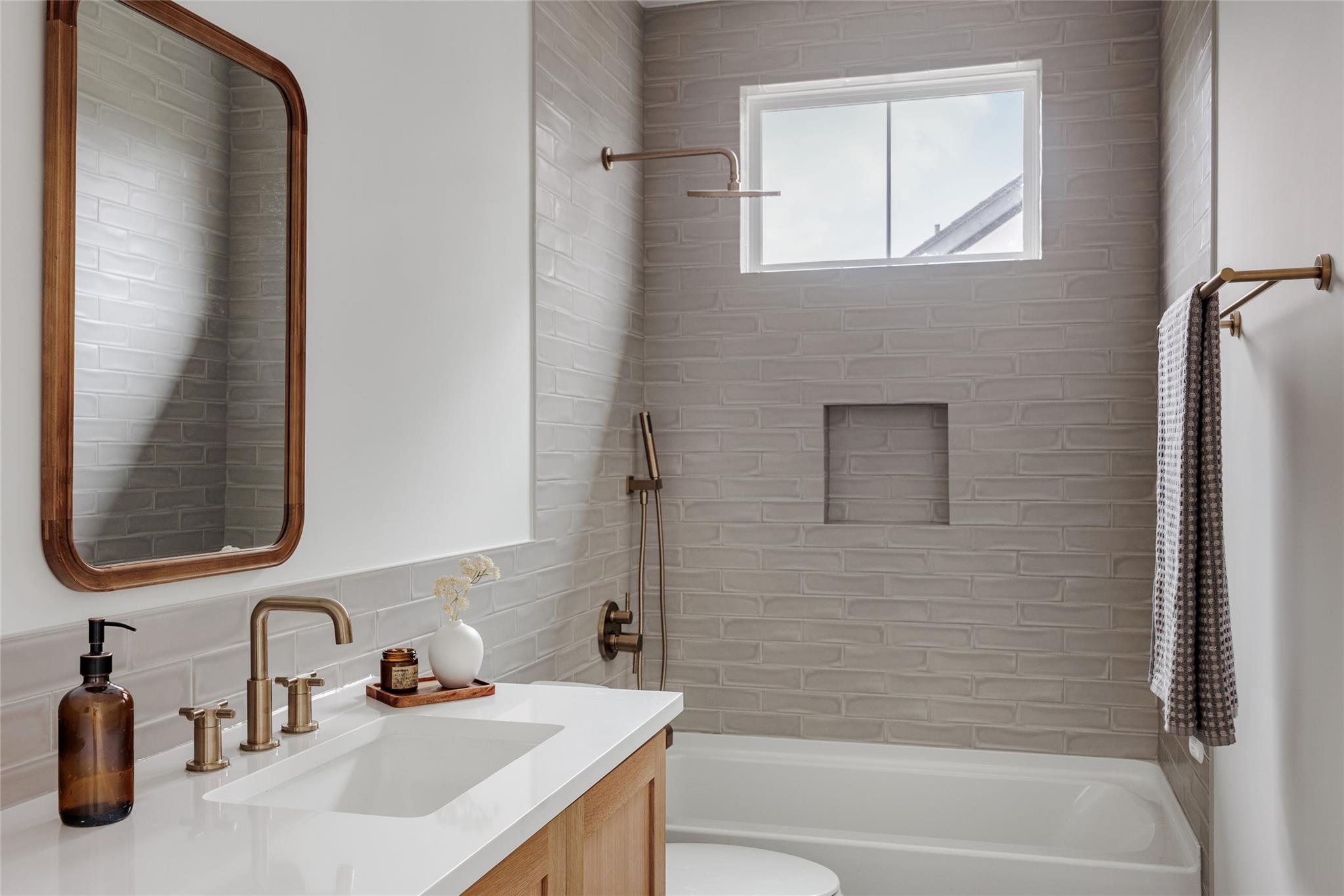 1180 Ridgeway DR # 2