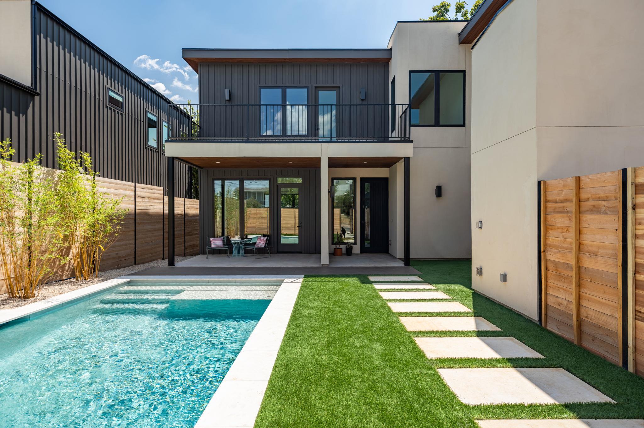 6210 Camino Real