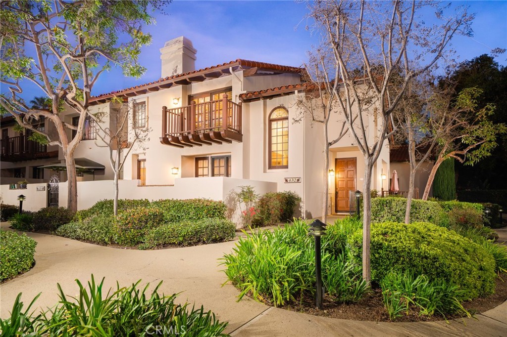 432 E Bougainvillea Lane