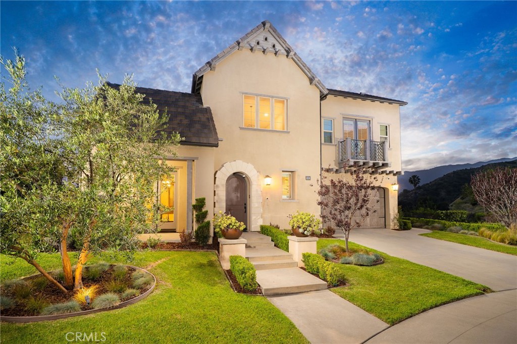 614 E Camellia Way