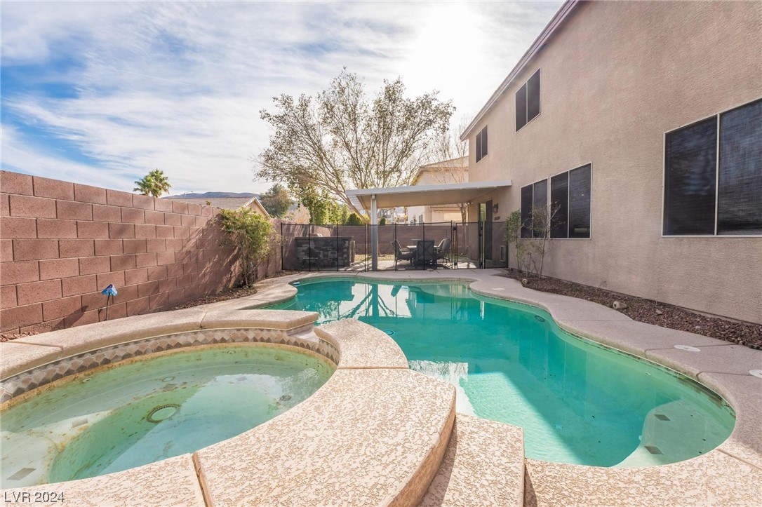 56 Hidden Mesa Court