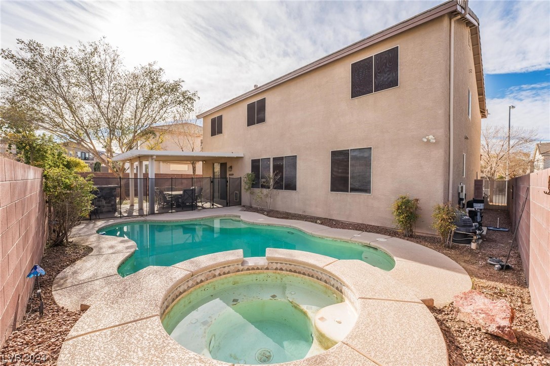 56 Hidden Mesa Court