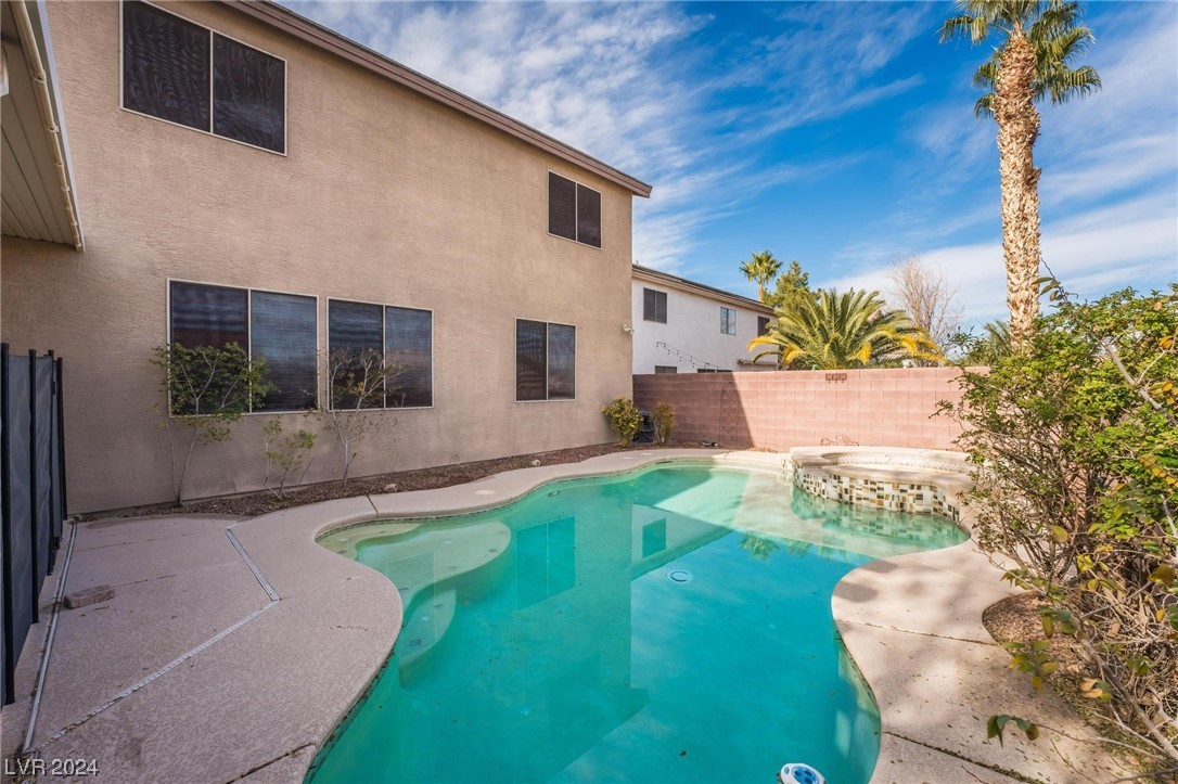 56 Hidden Mesa Court