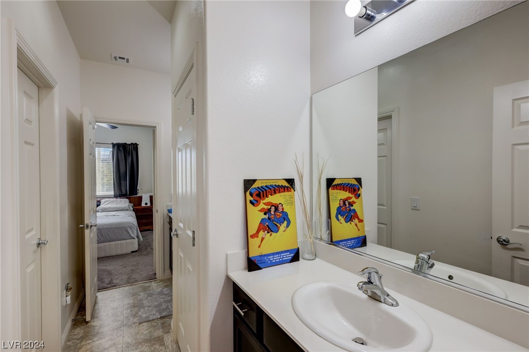 1112 Jesse Harbor Avenue