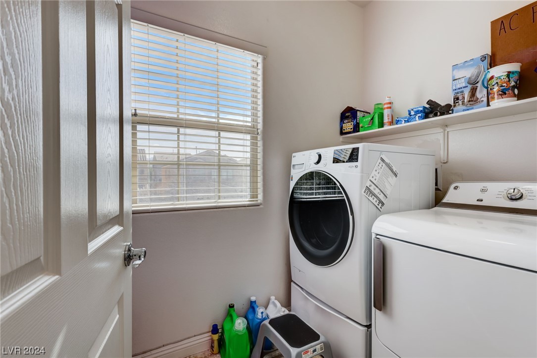 1112 Jesse Harbor Avenue