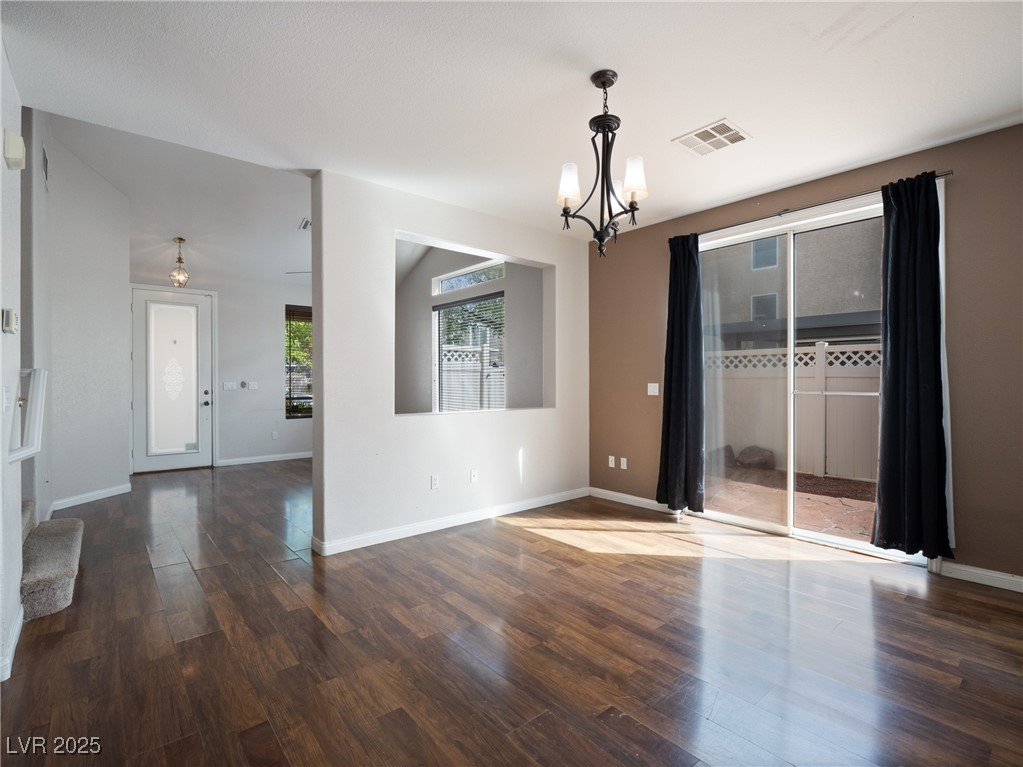6237 Glimmering Light Avenue