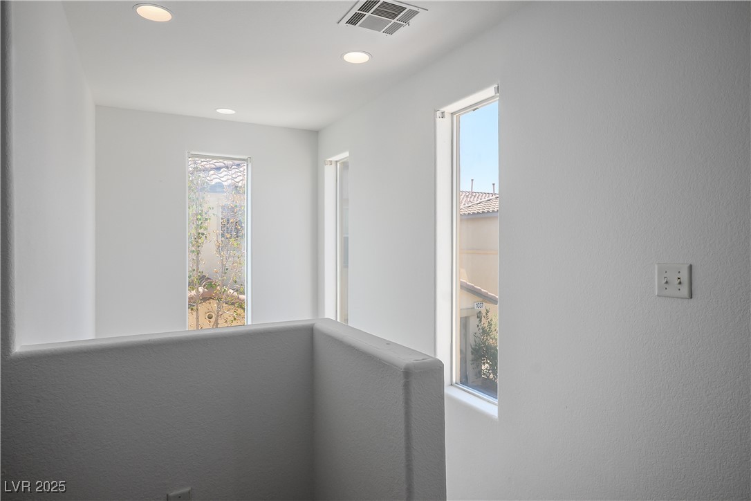 1043 Monte De Oro Avenue