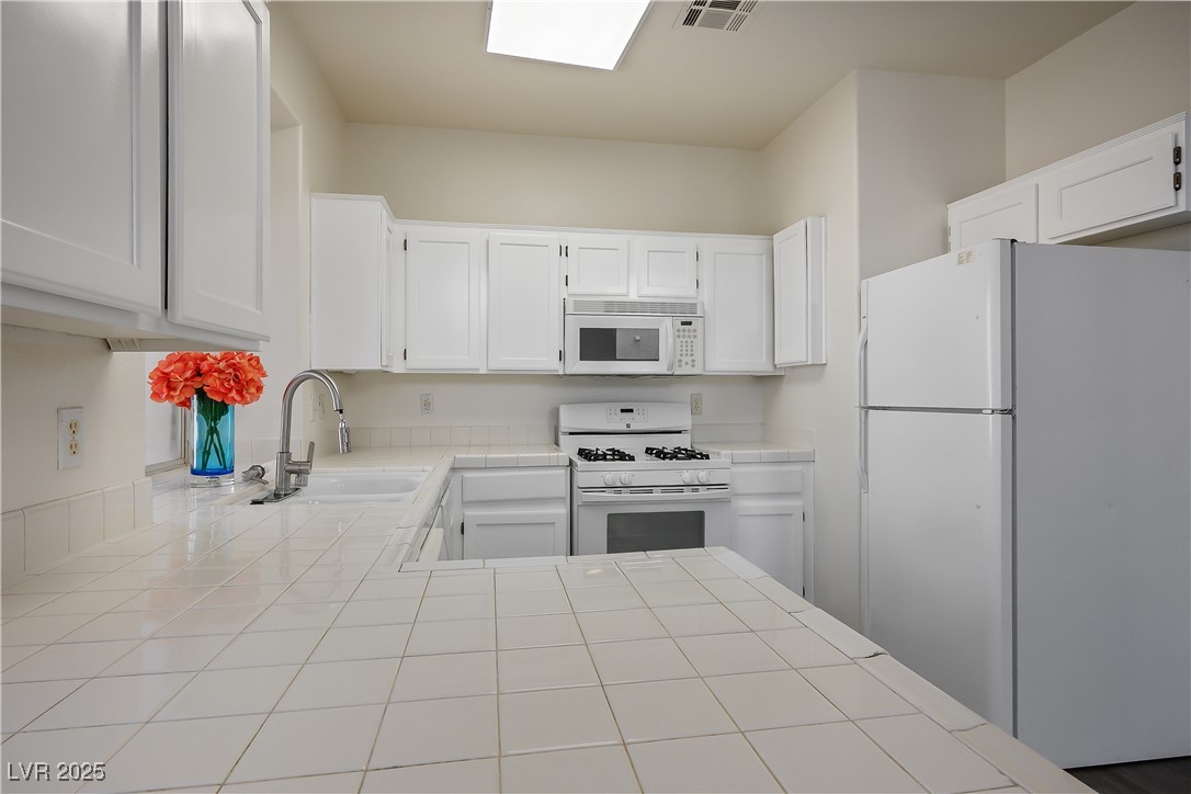 5212 Shasta Lake Way