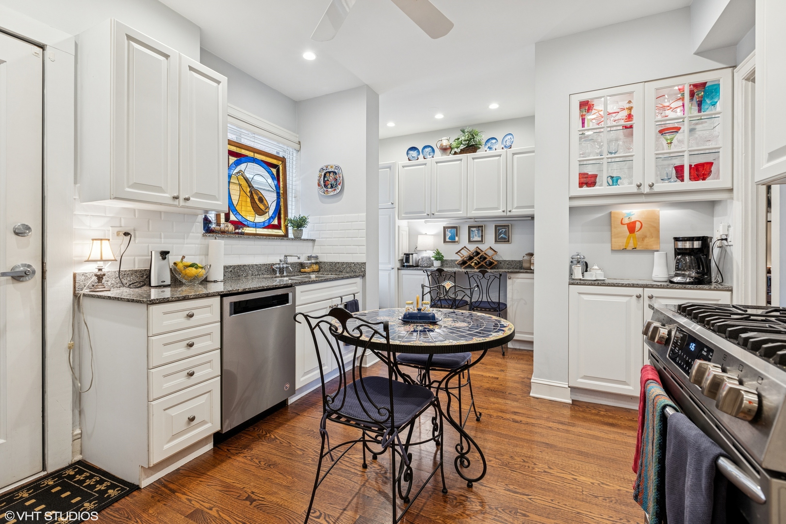 431 W Oakdale Avenue Unit: 3A