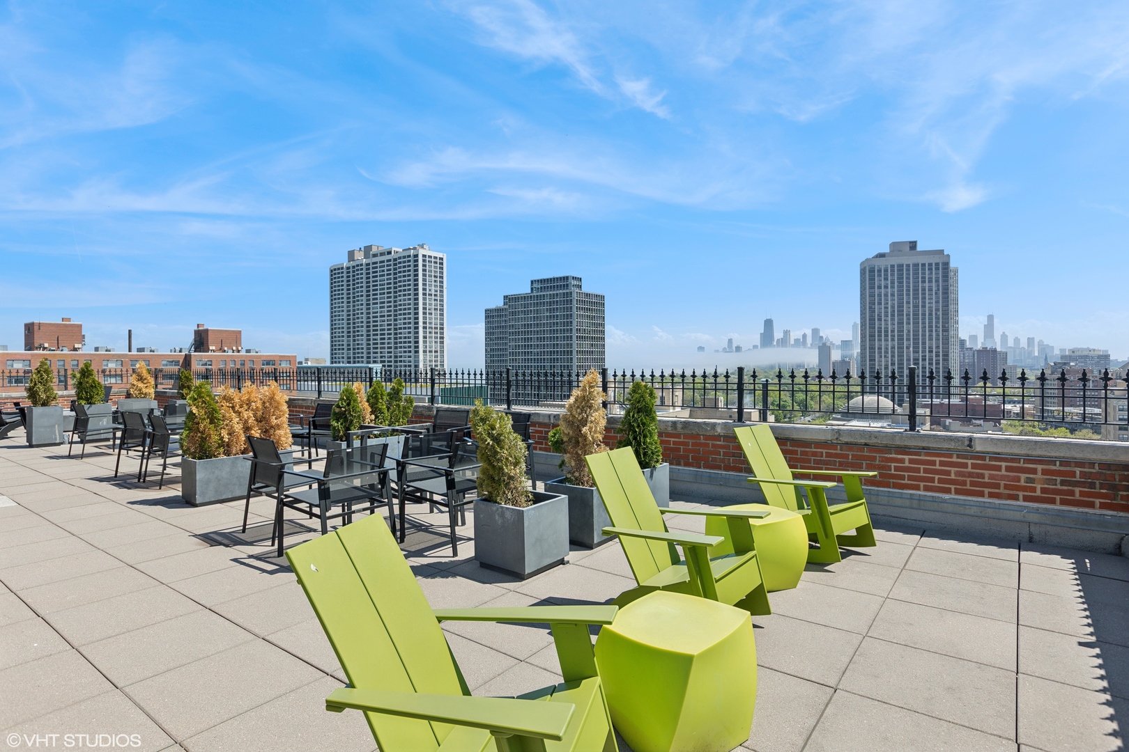 431 W Oakdale Avenue Unit: 3A