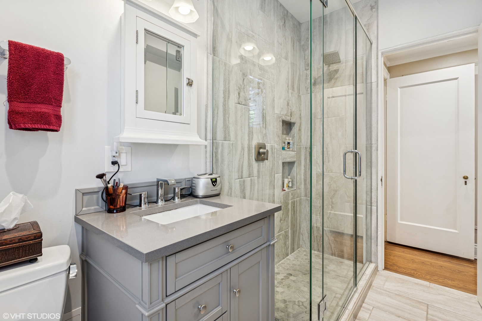 431 W Oakdale Avenue Unit: 3A