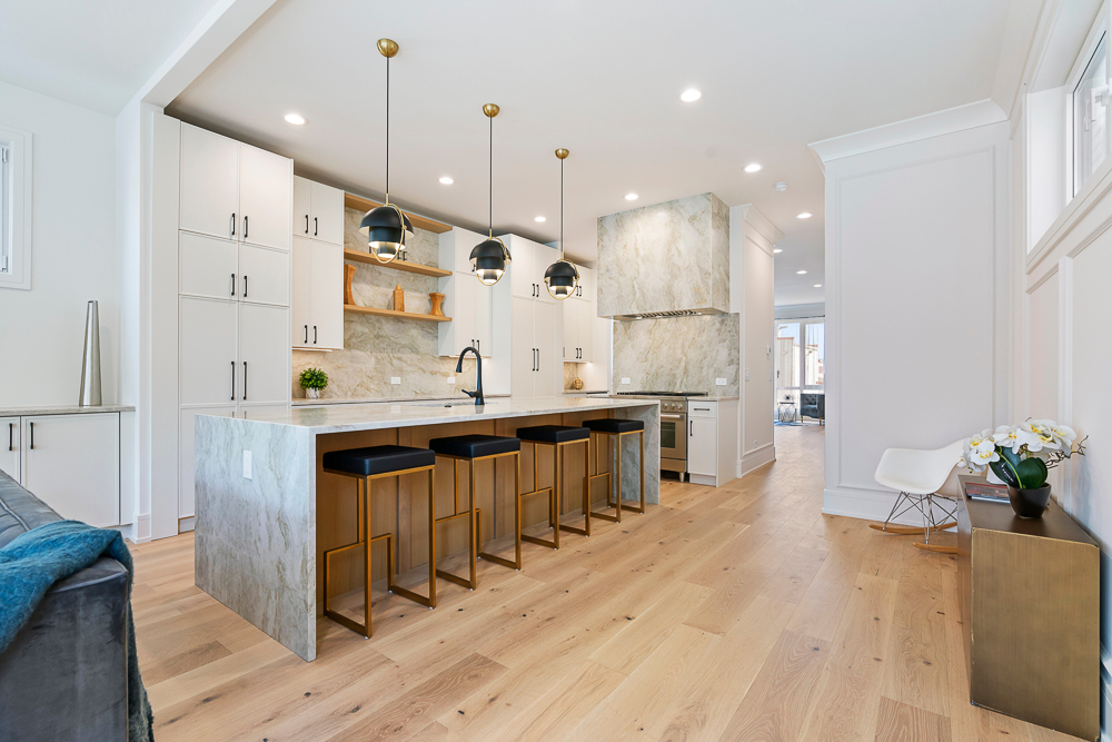 1916 N Hermitage Avenue