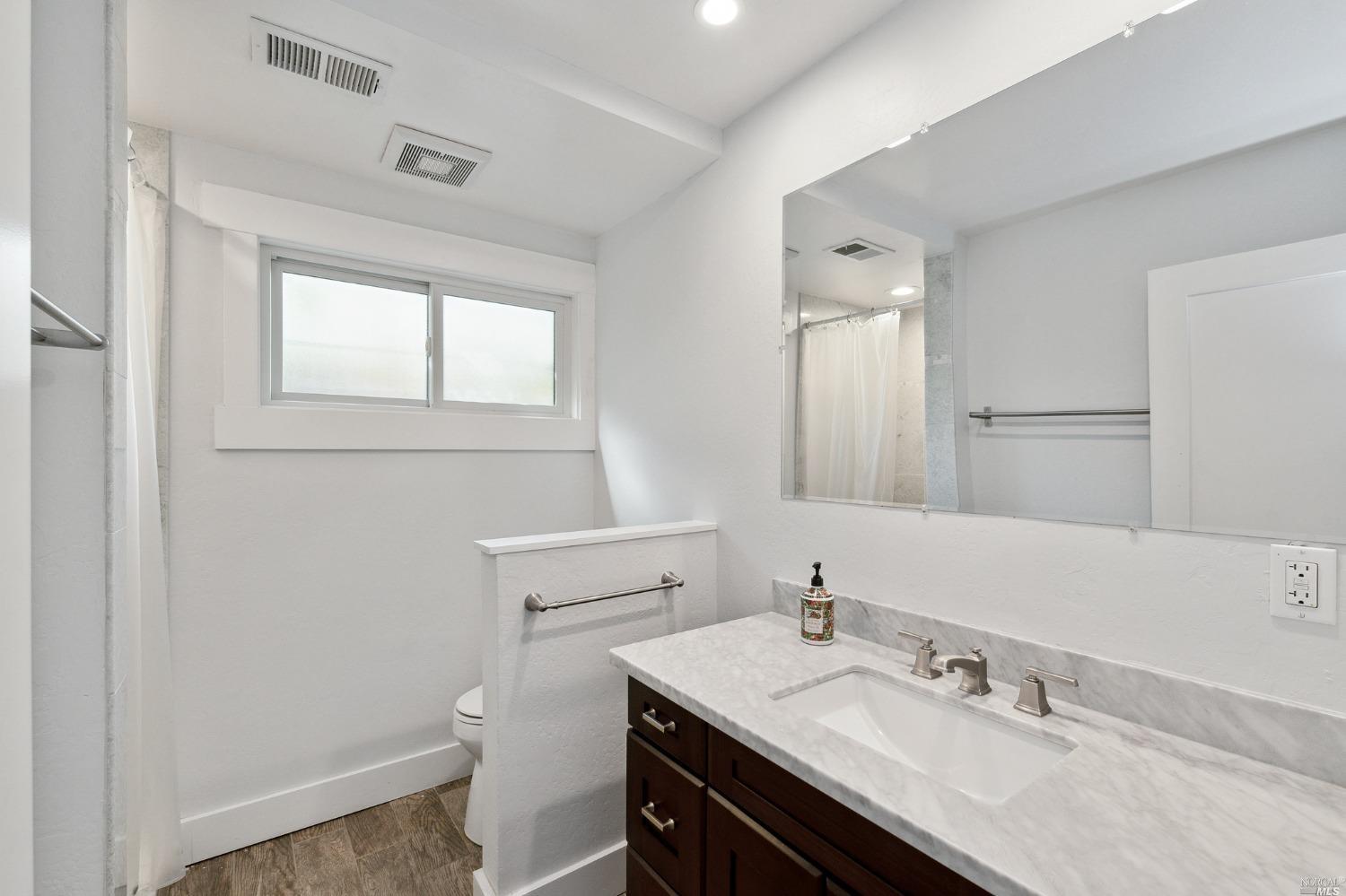 1902 Las Gallinas Avenue